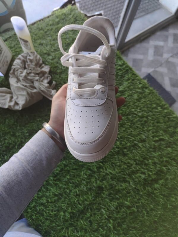 nike air white sneaker cleaned with foam