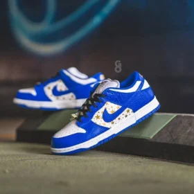 side view of nike sb dunk supreme stars blue color pair