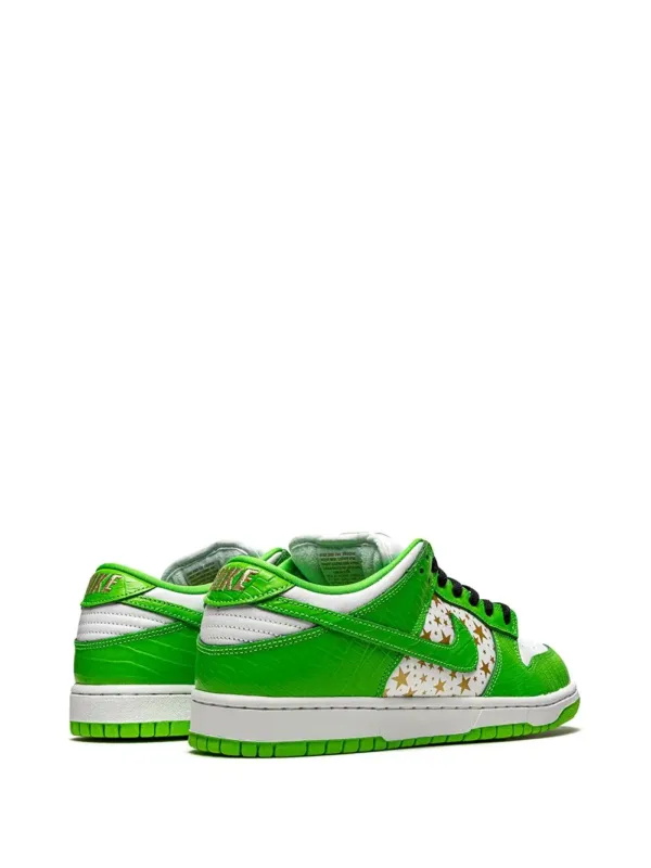 Nike sb dunk supreme stars green back view