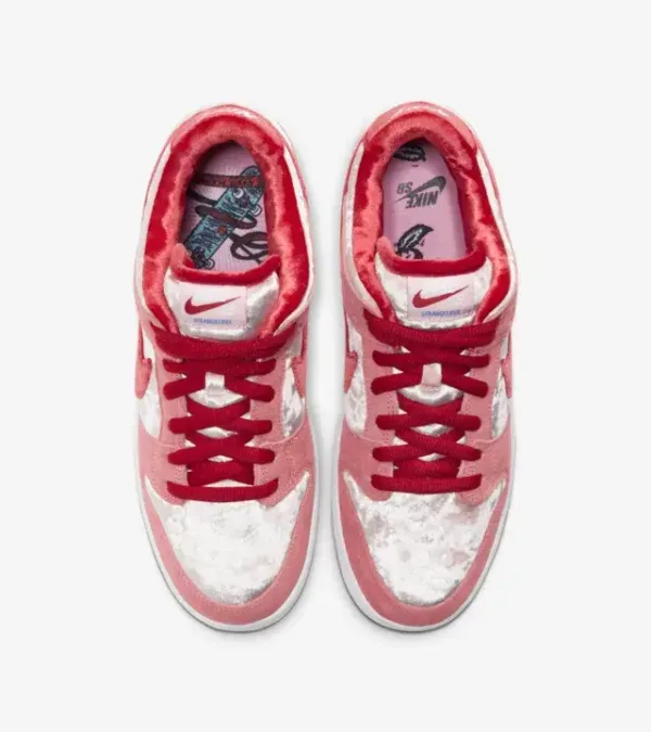 nike sb dunk strangelove pink top view