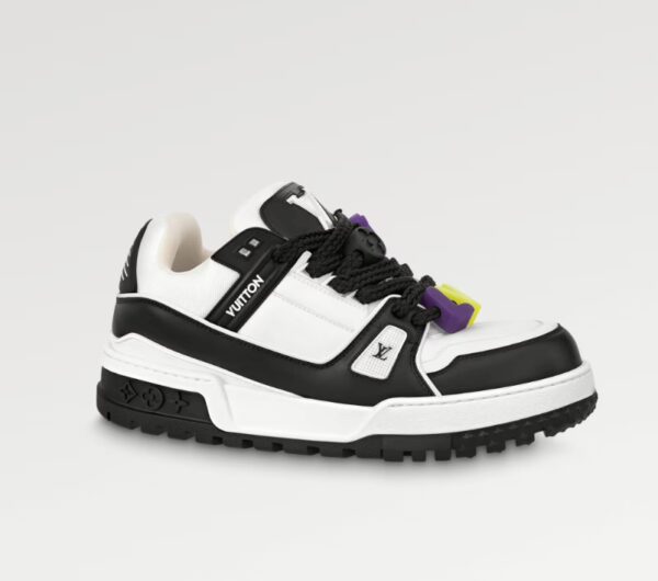 Louis Vuitton trainer maxi white black sneaker side view