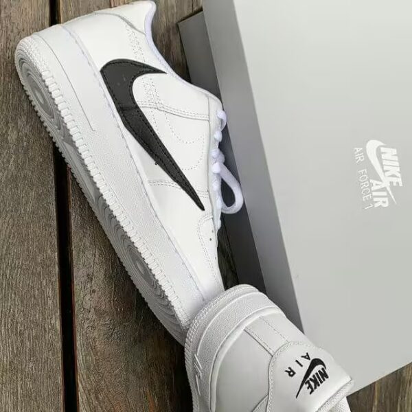 pair of nike air force reverse swoosh with box