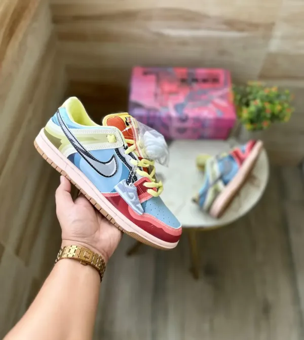 nike sb dunk dragonballs in hand