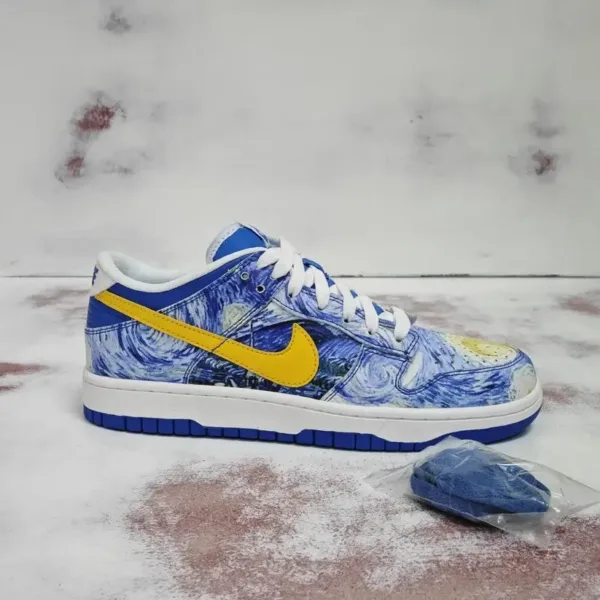 sb dunk starry night with lace